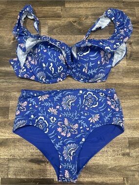 Vineyard Vines Blue Floral Bikini Set Top Small Bottom XXS Great Used Condition